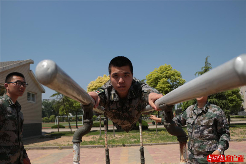 对于400米障碍,100米持枪越障,战场救护组合练习,伤员包扎,战术,杠器