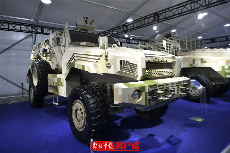 cs/vp1型4×4轮式装甲车.岱天荣 摄