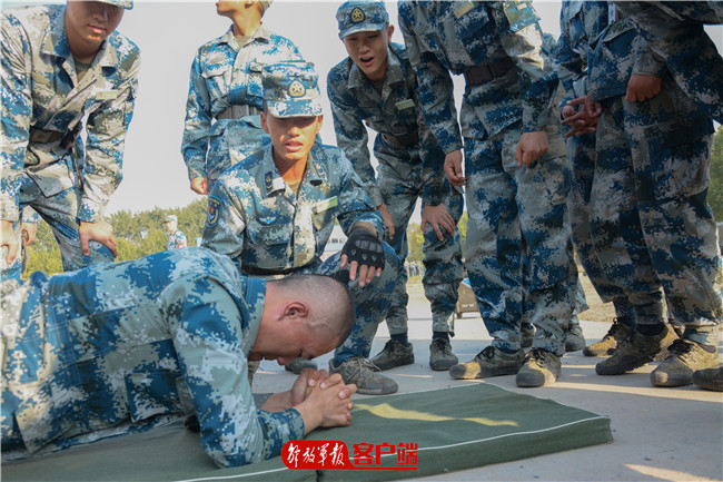 中部战区空军某新训旅连运动会:来场军人间的对决吧