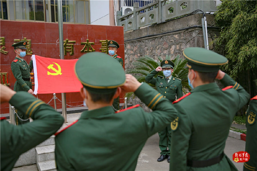 第五个全民国家安全教育日,武警官兵在行动