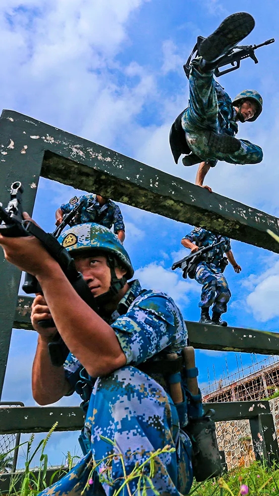 养眼壁纸——送你一片来自海军陆战队的蓝