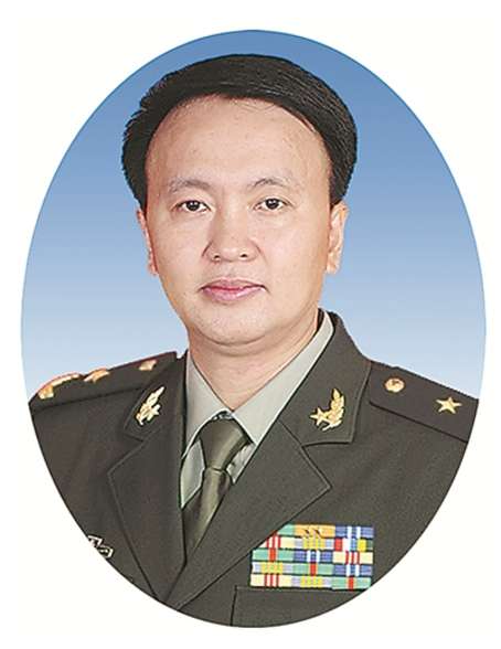 十三届全国人大代表,重庆警备区政委 刘 伟
