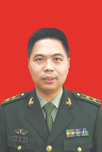李弘将军福建省军区图片