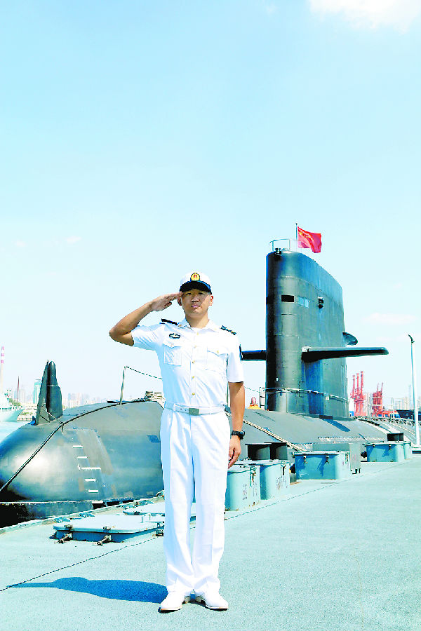 海军潜艇雷达技师郑同柱的青春视野