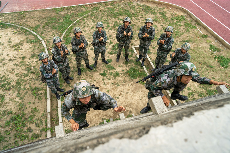 (央廣軍事·解放軍新聞傳播中心融